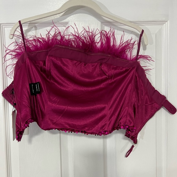 Line and Dot Valeria Feather Top - Picture 6 of 10